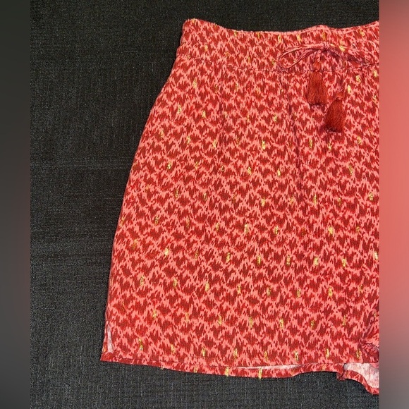 Paige Women's Mardi Short Elastic Waist Metallic Dots In Papaya - Picture 7 of 9